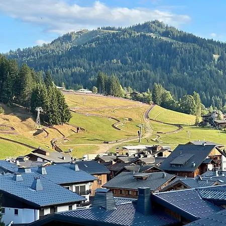 L'ouralou-vue Panoramique Au Centre Des Gets